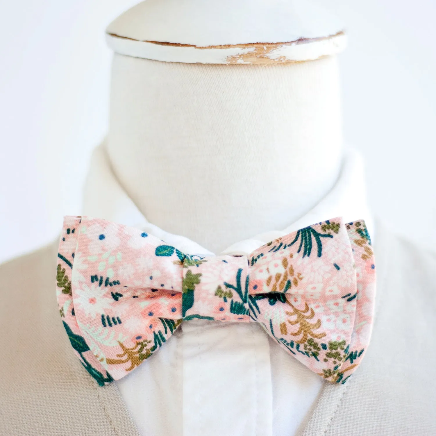 Boy's Necktie / Meadow In Pink