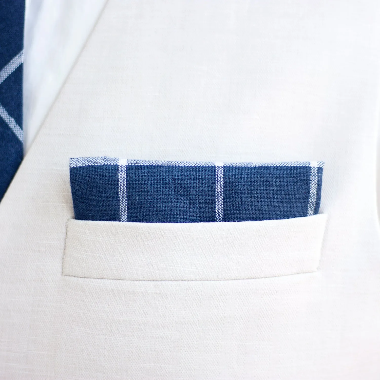 Boy's Necktie / Navy Linen Window Pane