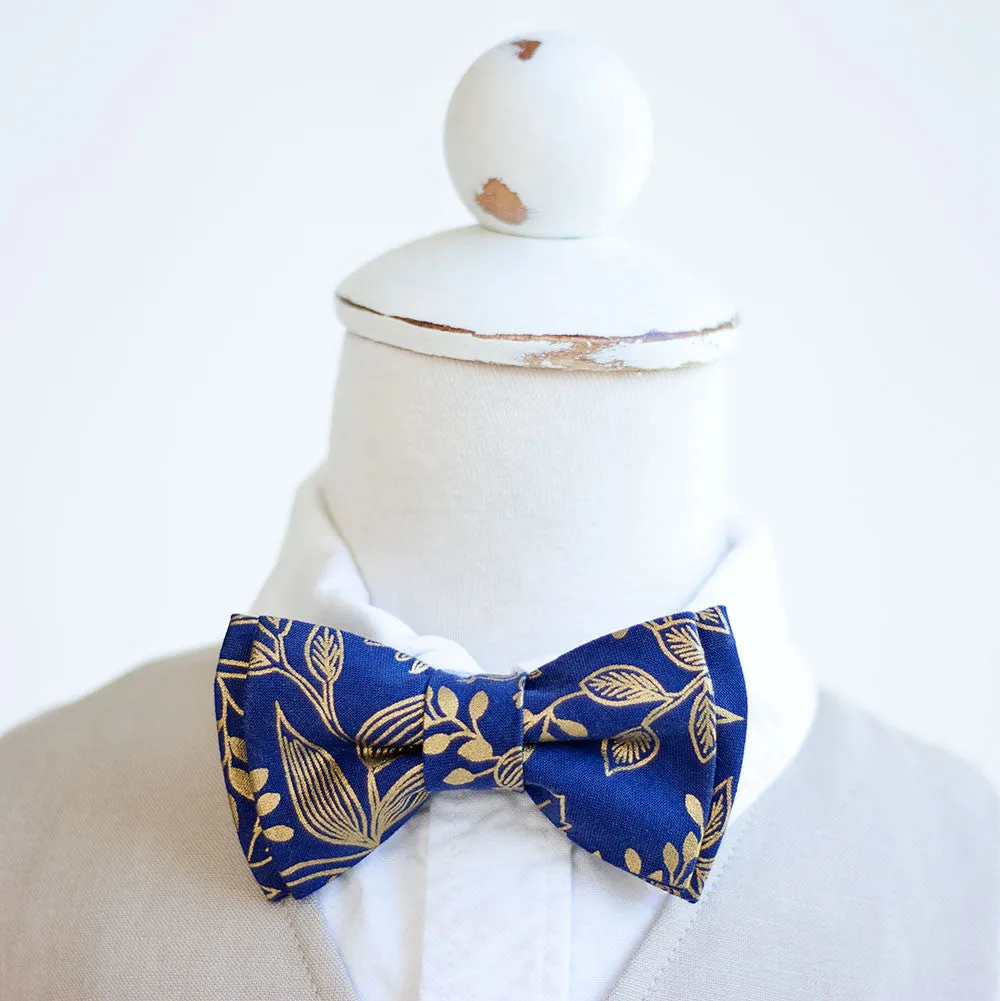 Boy's Necktie / Queen Anne In Navy And Metallic Gold