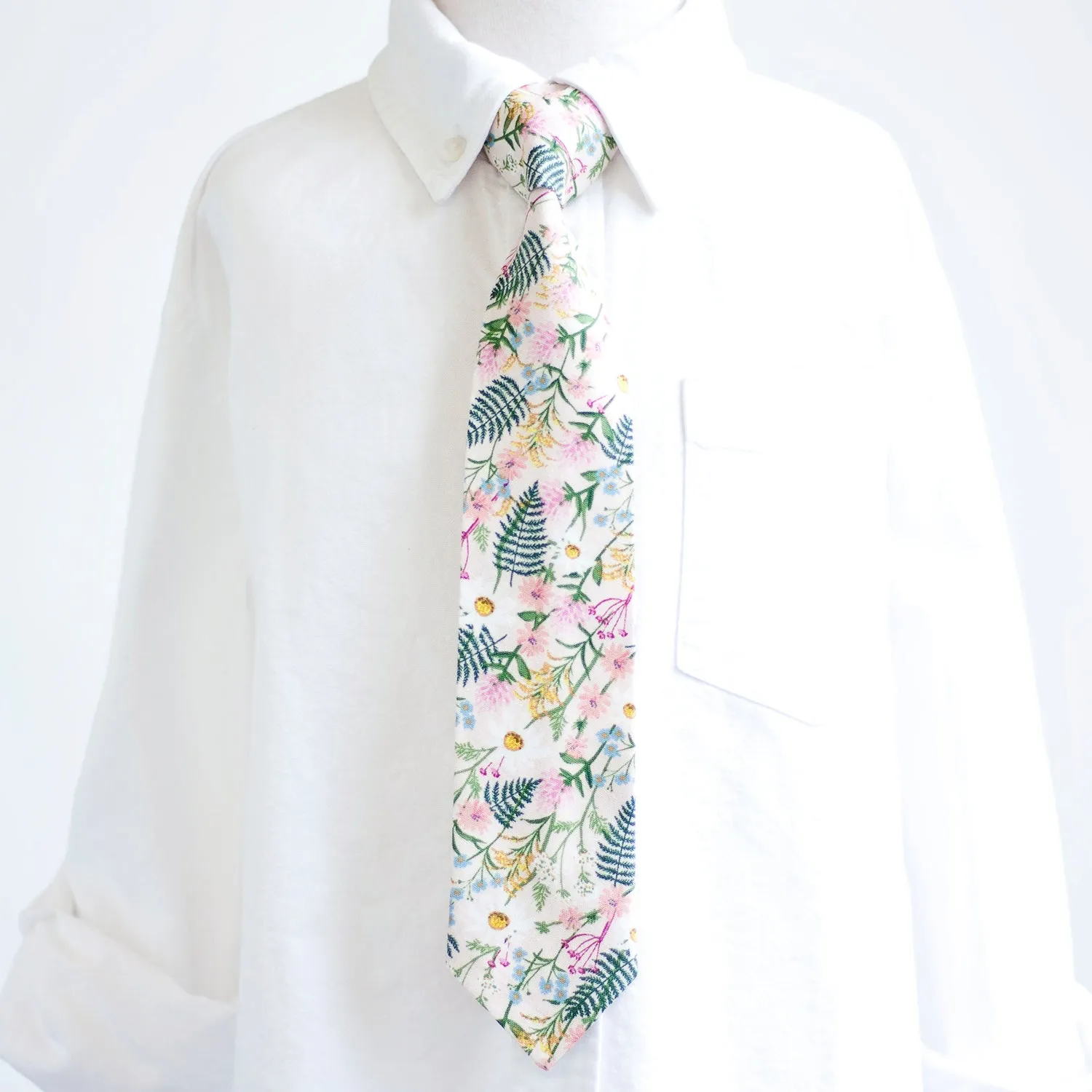 Boy's Pocket Square / Wildflowers In Pink