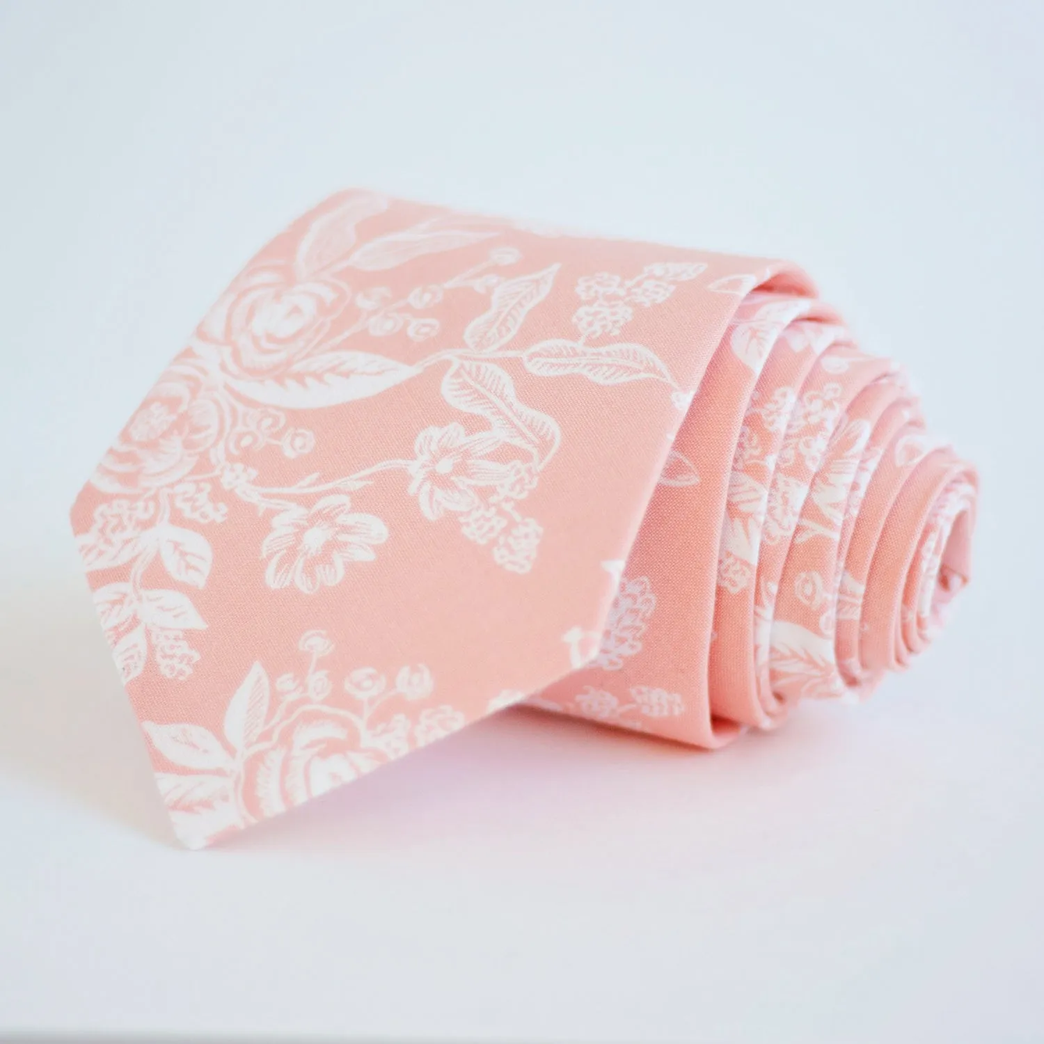 Men's Pocket Square / Peach Toile